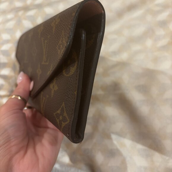 Louis Vuitton Josephine Wallet with Rose Ballerine - Picture 6 of 9